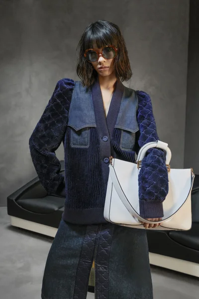 Look 28